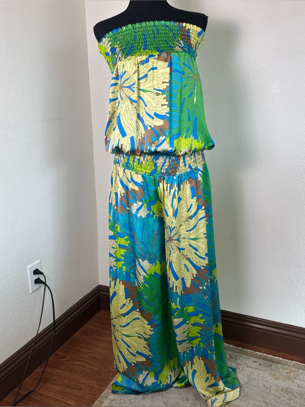 Classique Strapless Jumpsuit Smocked Bodice And Waist Wide Leg Womens M Vacation